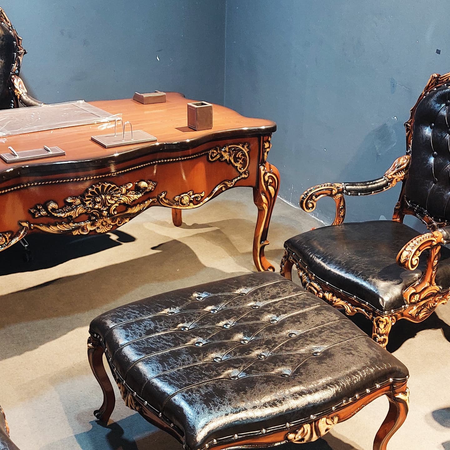 ست مدیریتی کلاسیک تمام چوب سلطنتی